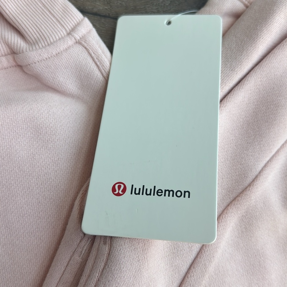 Lululemon Scuba High-Rise Jogger *Fleece 28"
Pink Mist size 14 NWT 💫 - Picture 4 of 8